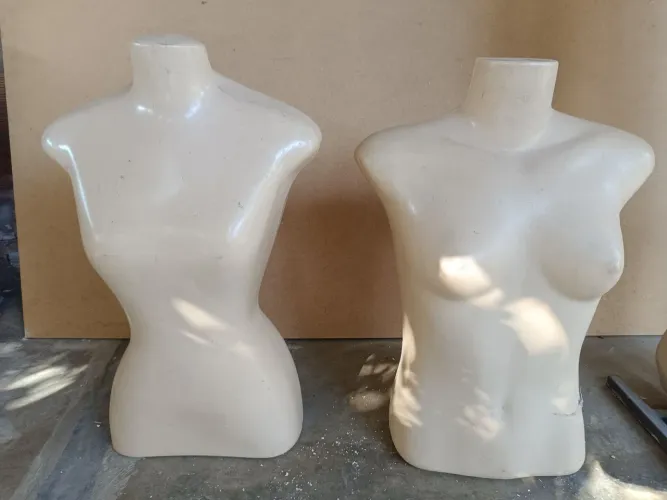 2 MANEQUIM FEMININO