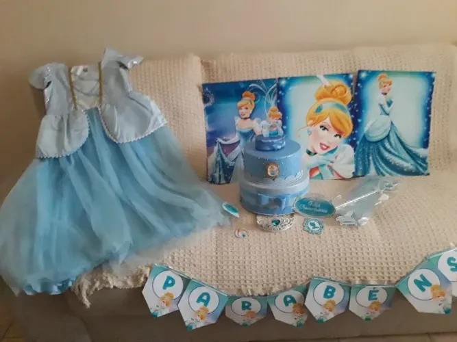 Kit decoração e vestido Cinderela