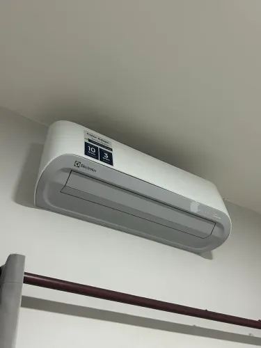 Ar Condicionado Split Electrolux 9.000 BTUs Color Adapt