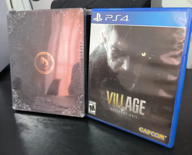 Resident Evil Village - PS4 (Steelbook + Jogo)