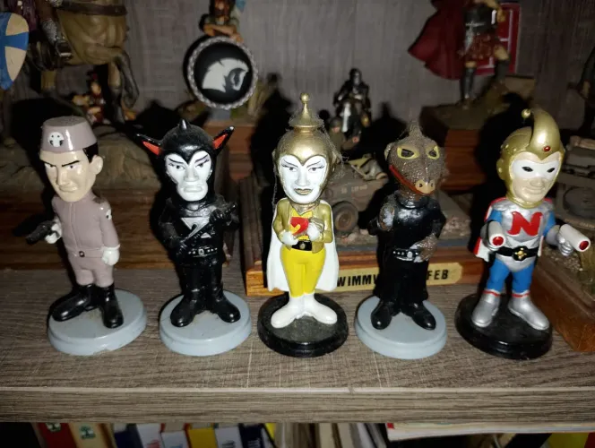 Estatuetas coleçao National kid em resina