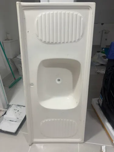 Vendo pia com bancada e tanquinho de fibra 