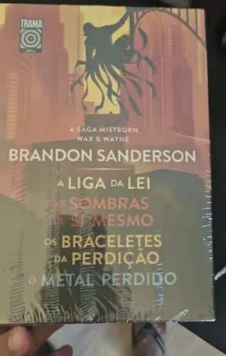 Box Segunda Era MIISTBORN lacrado+ brindes( moeda e jornal)