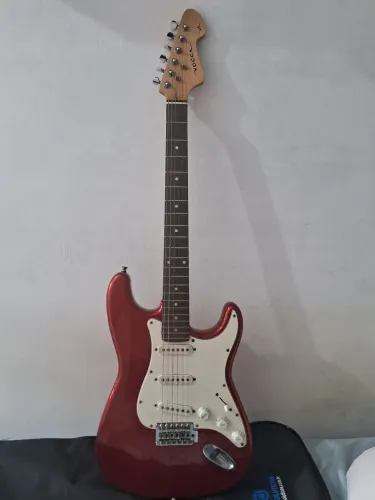 Guitarra Vogga Stratoscaster