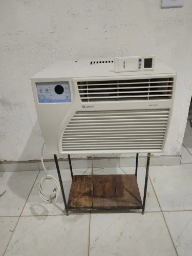 Ar condicionado Green 7.500 BTUS com controle funcionando perfeitamente gelando bem