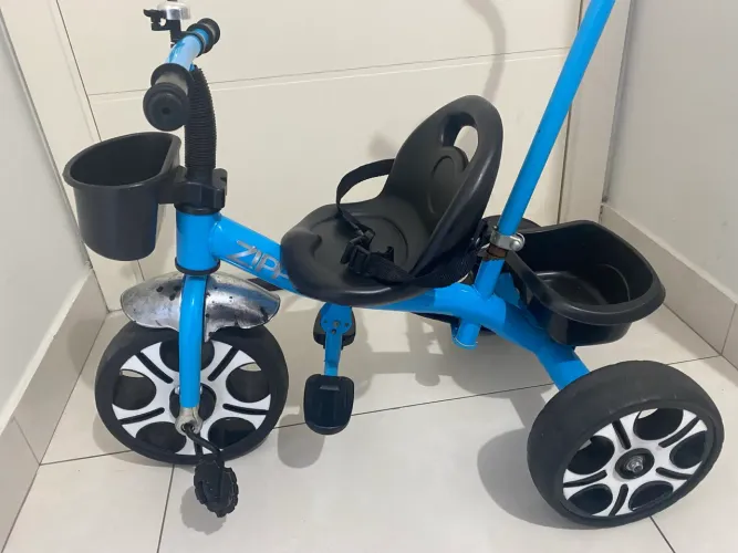 Triciclo infantil
