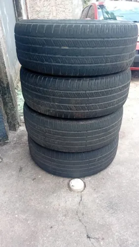 Vendo 4 pneus seminovos