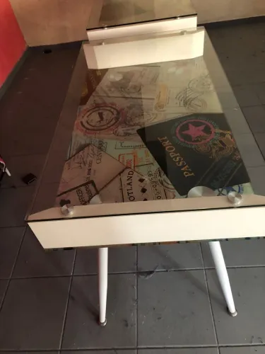 Mesa de vidro para escritório