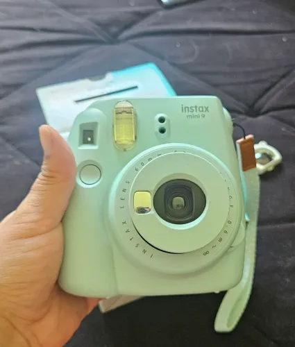 Câmera Polaroid Instax Mini 9
