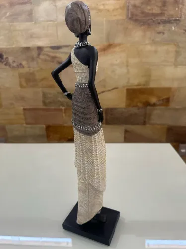 Estatueta decorativa de mulher africana
