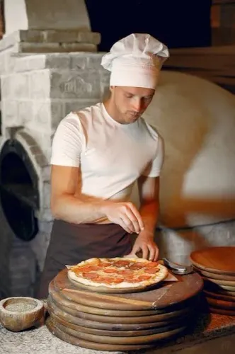 PIZZAIOLO