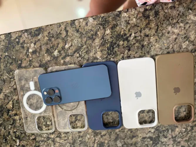 Vende iPhone 15 pro max 4.200