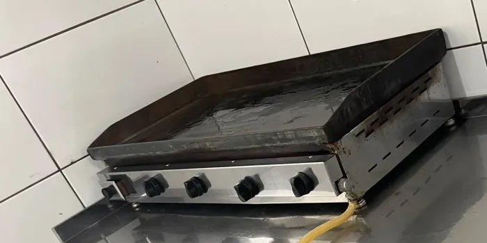 Vende se itens de lanchonete