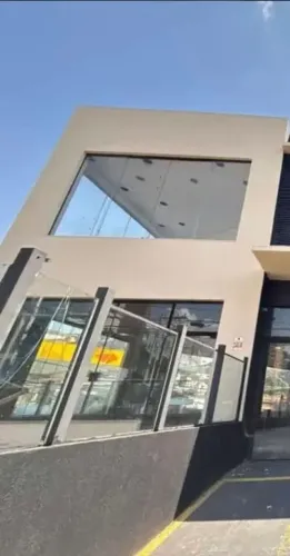 Loja na Avenida Água Fria, 807 800 m²