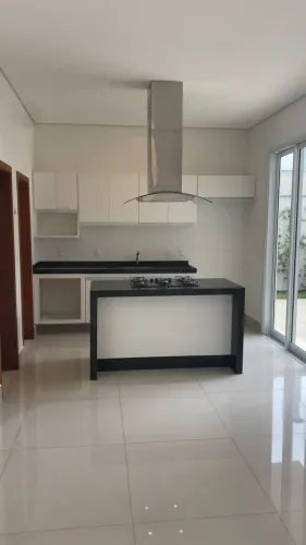 Casa de condomínio chácara Ondina sobrado para venda possui 280 metros quadrados com 3 qua