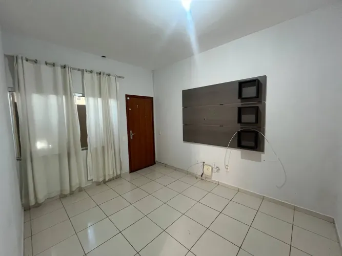 Apartamento térreo com 2 quartos para locação na quadra 504 Sul (arse 51) - Plano Diretor