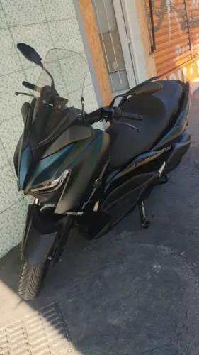 Moto Xmax 250abs dok ok manutenção ok recibo em branco só tranferir não é leilão 