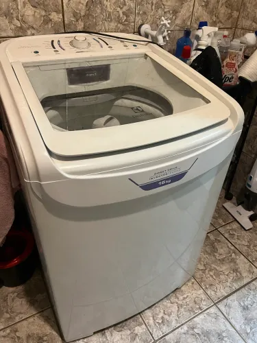 Máquina de lavar Electrolux 16kg
