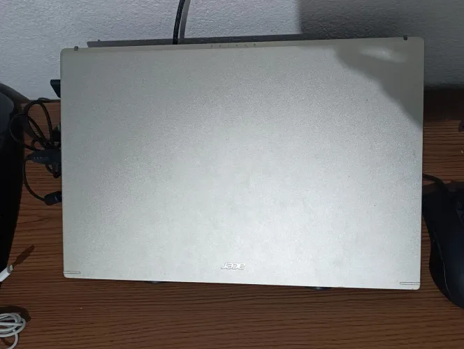 Netbook aspire 5