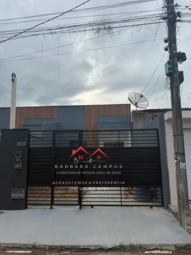 Casa 2/4 sendo uma suíte, melhor localização do Parque Ipê