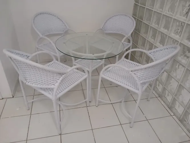 Móveis de vime em promoção 