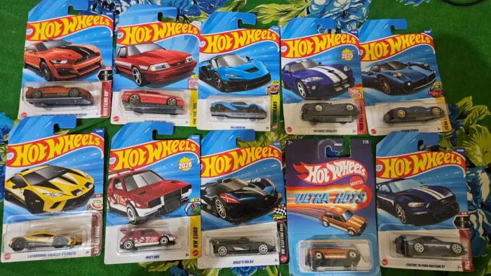 HOT WHEELS VARIOS MODELOS A VENDA