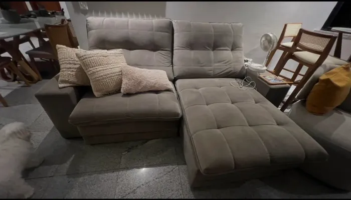 Lindo sofá semi novo