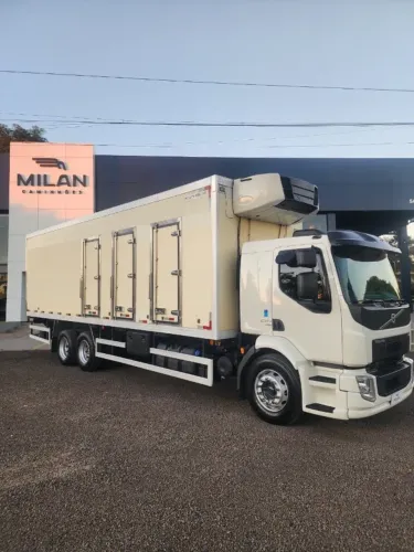 VOLVO VM 270 2021 CÂMARA FRIA