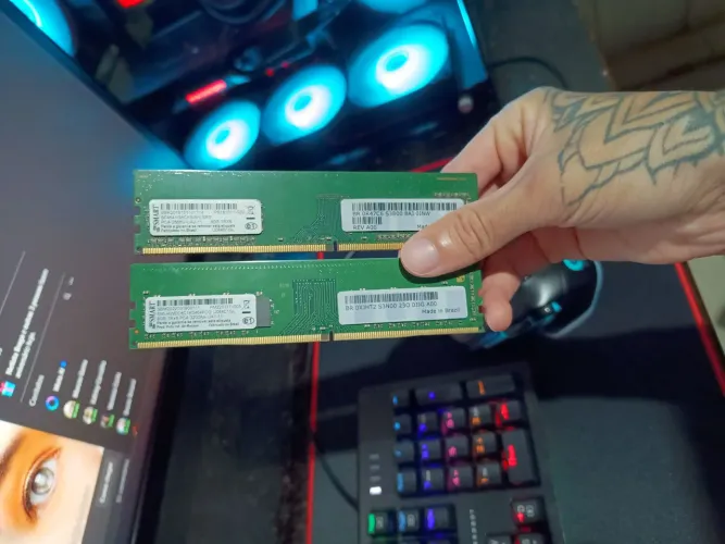 KIT Memória RAM DDR4 2x8GB (16GB) - NOVAS