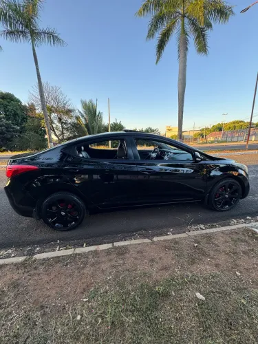 Hyundai Elantra GLS 1.8 16V Aut. 2012