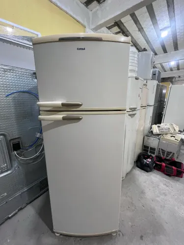 Vendo geladeira cônsul duplex frost free