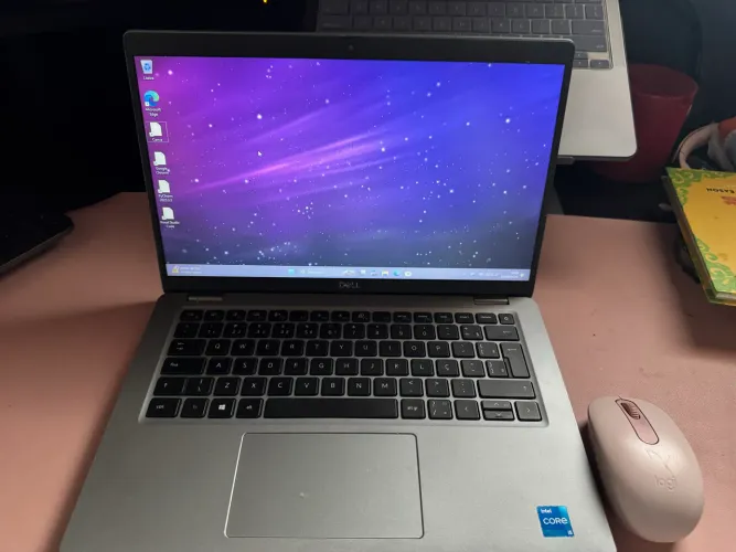 Notebook Dell + Mouse Logitech