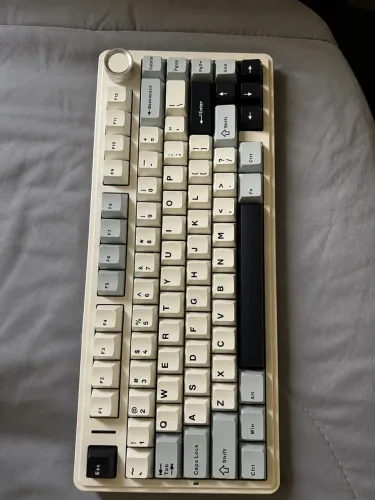 Teclado aula f75