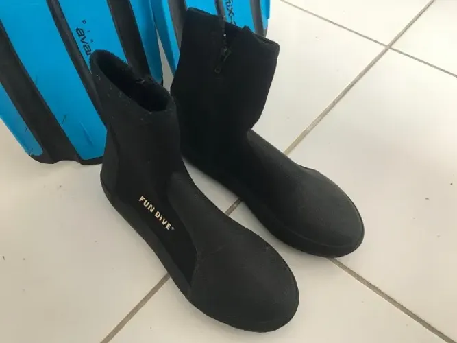 Bota Neoprene Fun Dive 5 mm usada (pouco uso)