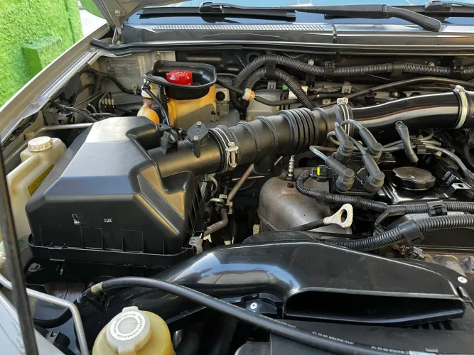 Venda motor Mitsubishi triton 2.4 flex  2015 completo 