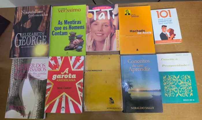 Cada livro por 5.00