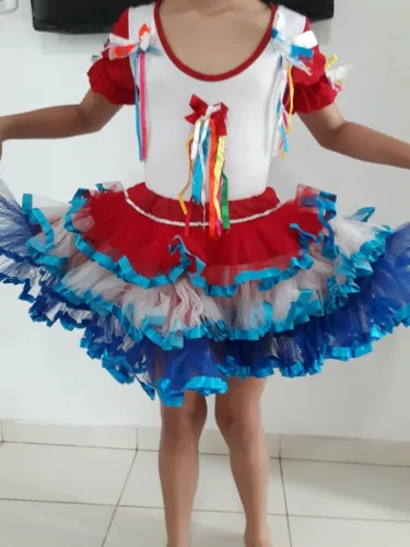 Lindos conjuntos de dança para festa junina por apenas 55 reais