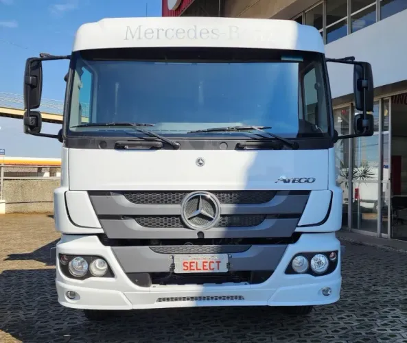 Mercedes-Benz Atego 2426 6X2 Caçamba.
