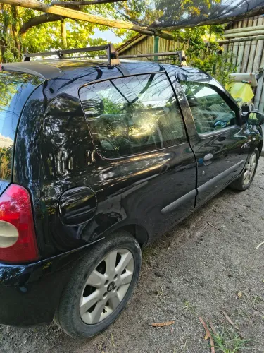 Renault Clio Hi-flex 1.0 16V 3P 2011