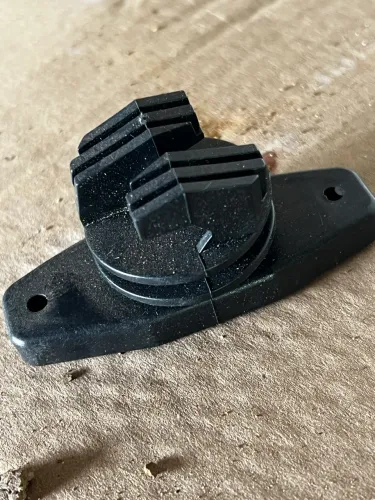 Isolador De Cerca Elétrica Médio - W Preto