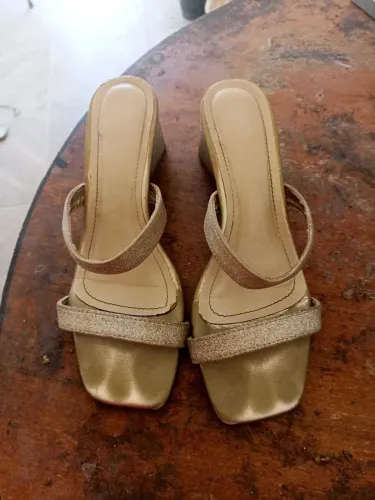 Sandália feminina,Via Marte