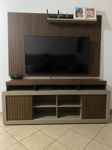     Rack e Painel Ripado Moderno 1,80m - Ótimo Estado