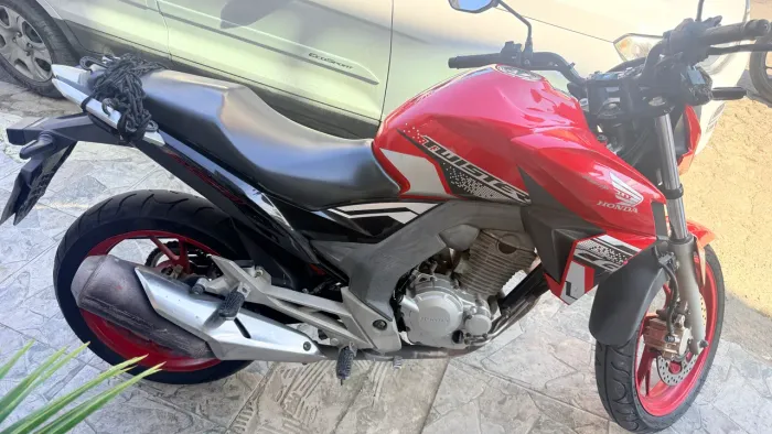 Moto Cb 250 twister