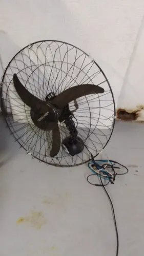 Ventilador de parede Ventisol 60cm -usado