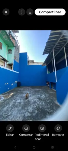 Vende se um terreno