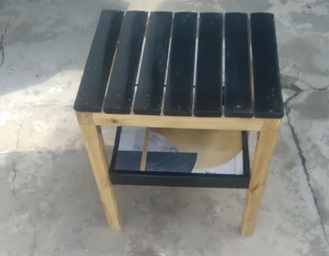 Mesinha decorativa sem os acessórios      obs: não  entrego