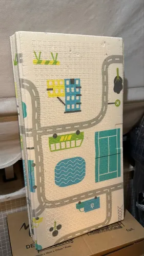 Tapete de atividades para bebê