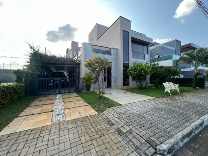Casa Mobiliada em condominio fechado para locacao com 5 quartos, 3 suites, 3 vagas em Inte