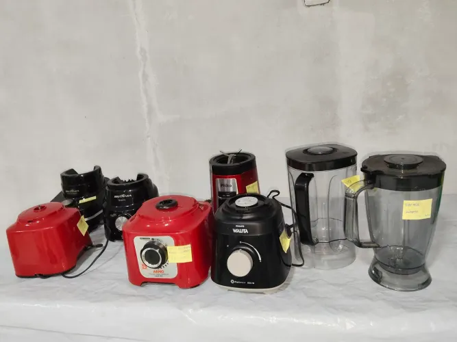 Vendo, Lotes de motores e acessórios para liquidificadores, ideal para assistência técnica