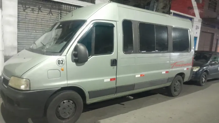 Aluguel de Van para transporte de passageiros